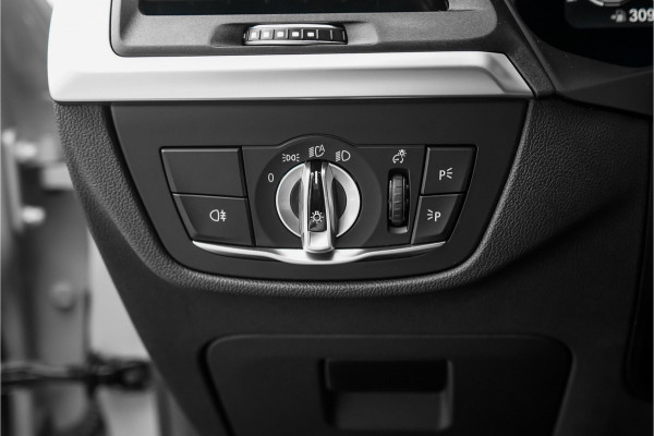 BMW X4 xDrive20i M-Sport Pano Laser Stuurverw Trekhaak Individual 20"