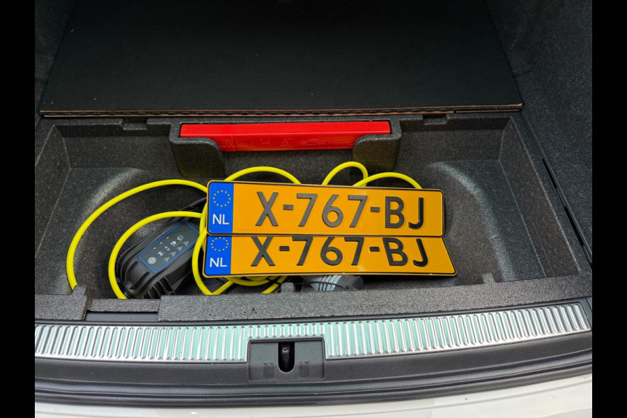 Škoda Superb Combi 1.4 TSI iV CAM/LMV19/NAVI/LEER/VIRTU/PANO