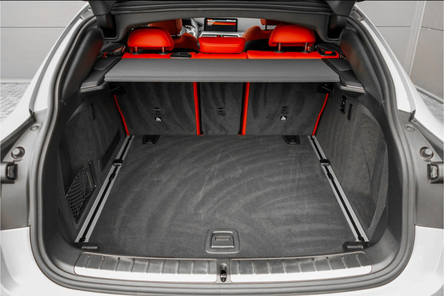 BMW X4 xDrive20i M-Sport Pano Laser Stuurverw Trekhaak Individual 20"