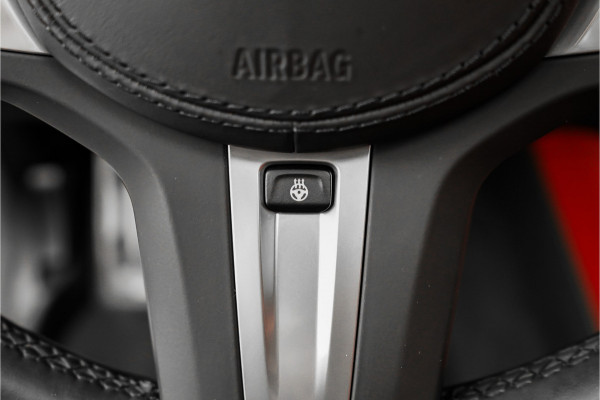 BMW X4 xDrive20i M-Sport Pano Laser Stuurverw Trekhaak Individual 20"