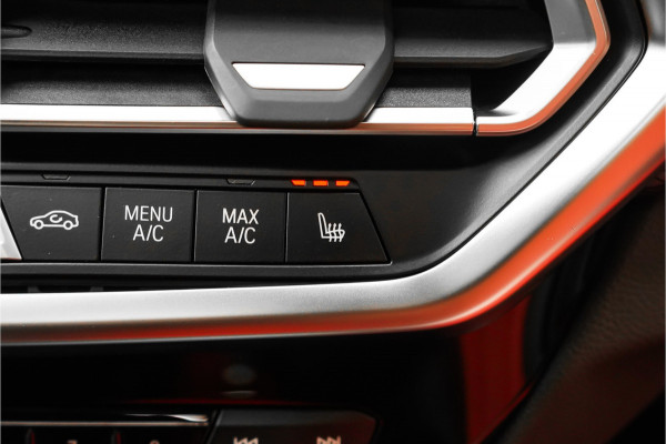 BMW X4 xDrive20i M-Sport Pano Laser Stuurverw Trekhaak Individual 20"