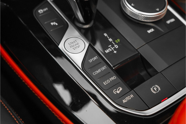 BMW X4 xDrive20i M-Sport Pano Laser Stuurverw Trekhaak Individual 20"