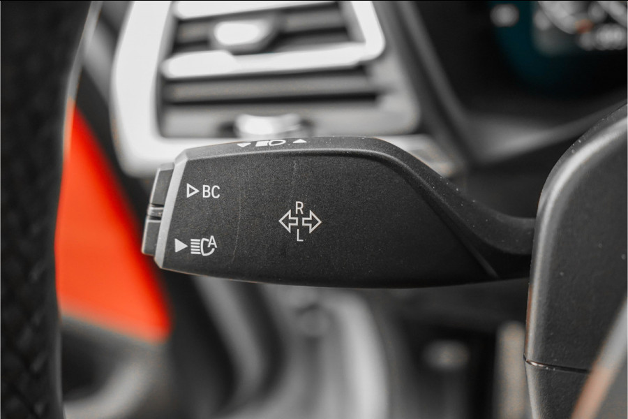 BMW X4 xDrive20i M-Sport Pano Laser Stuurverw Trekhaak Individual 20"