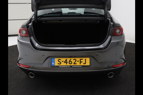 Mazda 3 2.0 e-SkyActiv-X 186 | Carplay | Camera | Stoel & Stuurverwarming | Full LED | Head-up | Adaptive Cruise | Navigatie
