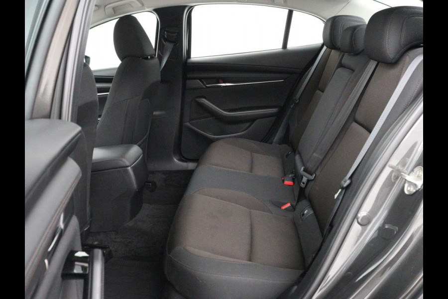 Mazda 3 2.0 e-SkyActiv-X 186 | Carplay | Camera | Stoel & Stuurverwarming | Full LED | Head-up | Adaptive Cruise | Navigatie