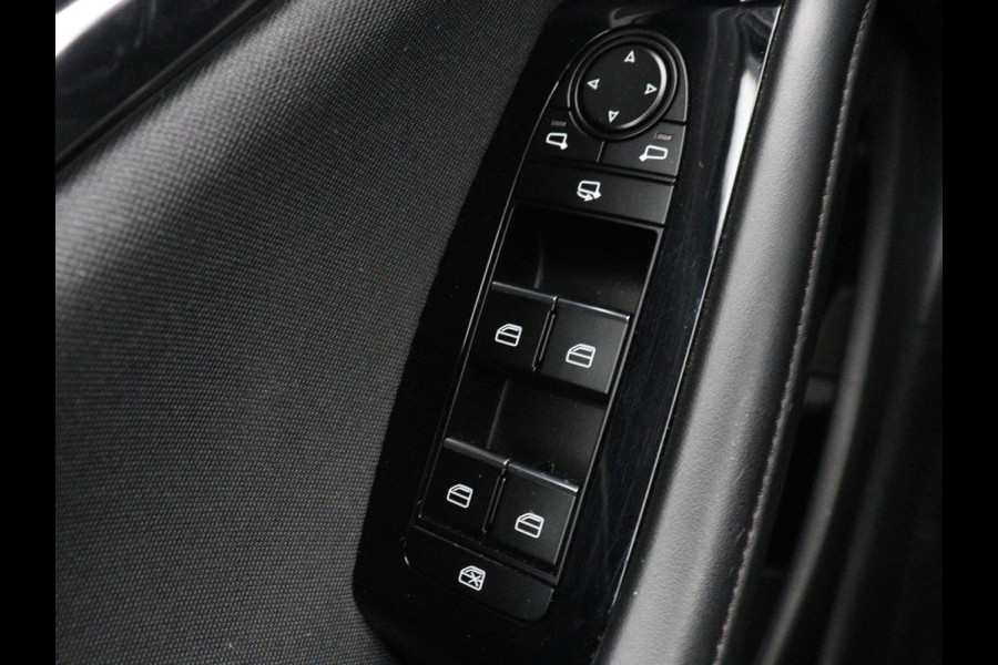 Mazda 3 2.0 e-SkyActiv-X 186 | Carplay | Camera | Stoel & Stuurverwarming | Full LED | Head-up | Adaptive Cruise | Navigatie