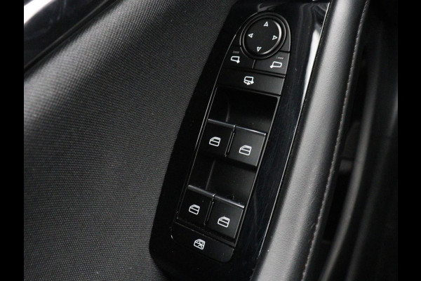 Mazda 3 2.0 e-SkyActiv-X 186 | Carplay | Camera | Stoel & Stuurverwarming | Full LED | Head-up | Adaptive Cruise | Navigatie