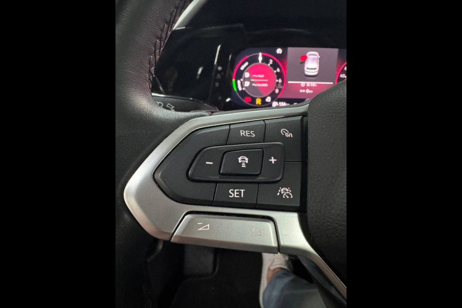 Volkswagen Golf 1.4 eHybrid Style | Memory seat | Massage | Adaptive cruise control | Elektrische stoel | Keyless | Apple Carplay | Parkeersensoren | Ambiance Verlichting |