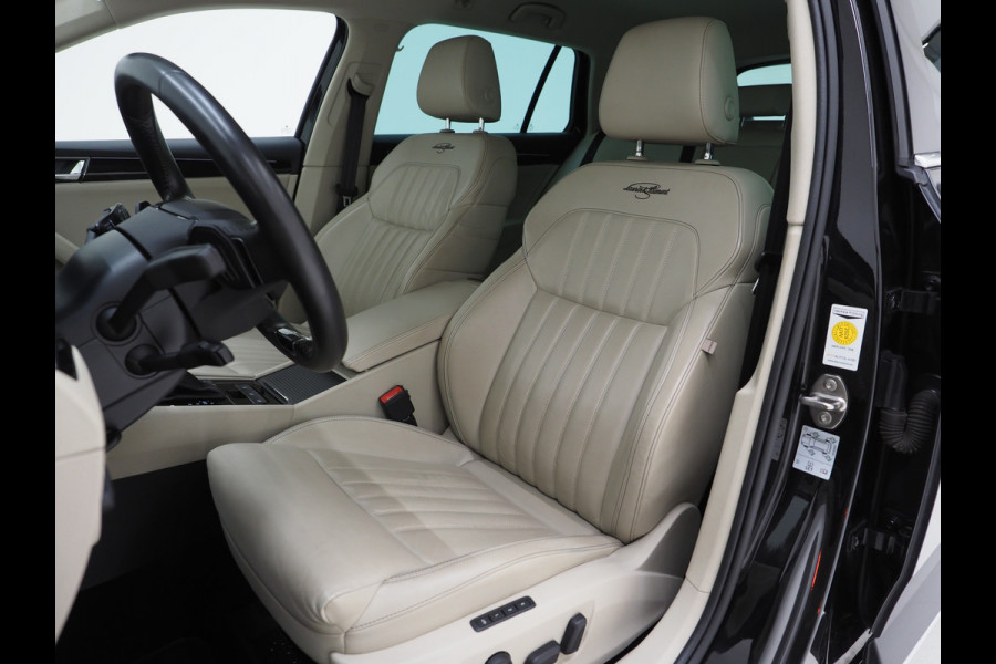 Škoda Superb Combi 1.4 TSI iV Laurin & Klement | Leder | Trekhaak | Canton | Adaptive Cruise | Keyless | Sfeerlicht | Memory | Carplay