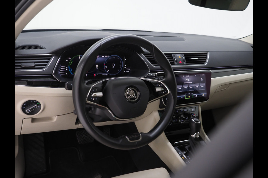 Škoda Superb Combi 1.4 TSI iV Laurin & Klement | Leder | Trekhaak | Canton | Adaptive Cruise | Keyless | Sfeerlicht | Memory | Carplay