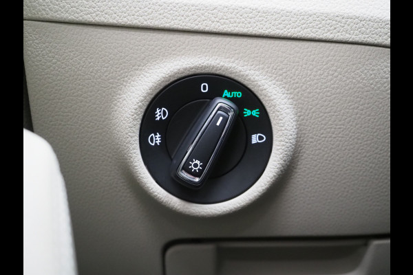 Škoda Superb Combi 1.4 TSI iV Laurin & Klement | Leder | Trekhaak | Canton | Adaptive Cruise | Keyless | Sfeerlicht | Memory | Carplay