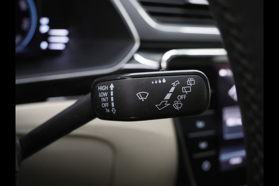 Škoda Superb Combi 1.4 TSI iV Laurin & Klement | Leder | Trekhaak | Canton | Adaptive Cruise | Keyless | Sfeerlicht | Memory | Carplay