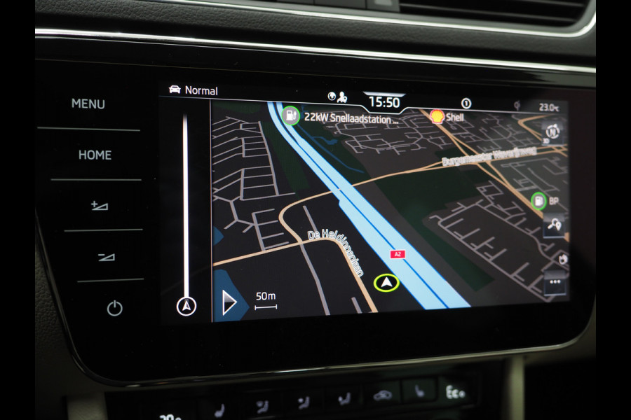 Škoda Superb Combi 1.4 TSI iV Laurin & Klement | Leder | Trekhaak | Canton | Adaptive Cruise | Keyless | Sfeerlicht | Memory | Carplay