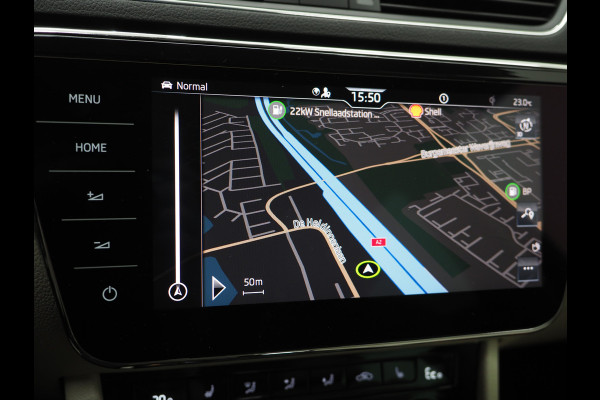 Škoda Superb Combi 1.4 TSI iV Laurin & Klement | Leder | Trekhaak | Canton | Adaptive Cruise | Keyless | Sfeerlicht | Memory | Carplay