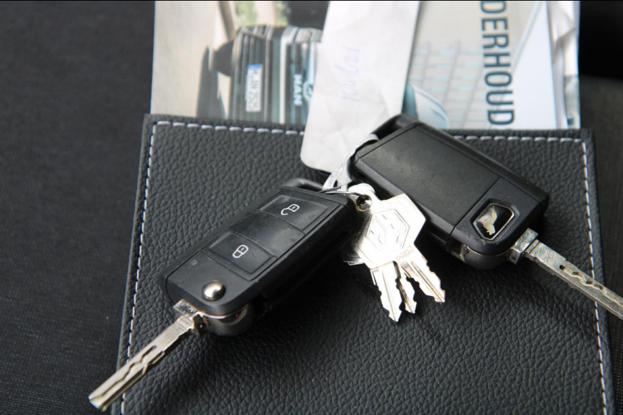 MAN TGE 35 2.0 140PK Automaat / Bakwagen / *LAADKLEP*/ 21m3 / Nieuwstaat / 30Dkm