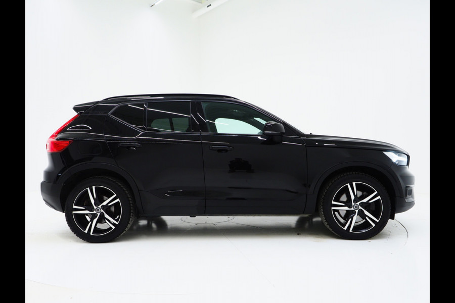 Volvo XC40 1.5 T5 Recharge R-Design | Panoramadak | Trekhaak | Harman/Kardon | Camera | Keyless | Zwarte Hemel | Carplay