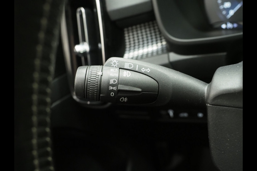 Volvo XC40 1.5 T5 Recharge R-Design | Panoramadak | Trekhaak | Harman/Kardon | Camera | Keyless | Zwarte Hemel | Carplay