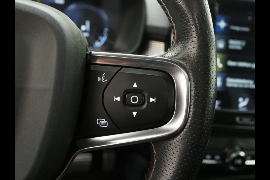 Volvo XC40 1.5 T5 Recharge R-Design | Panoramadak | Trekhaak | Harman/Kardon | Camera | Keyless | Zwarte Hemel | Carplay
