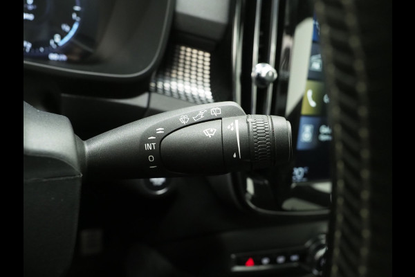Volvo XC40 1.5 T5 Recharge R-Design | Panoramadak | Trekhaak | Harman/Kardon | Camera | Keyless | Zwarte Hemel | Carplay