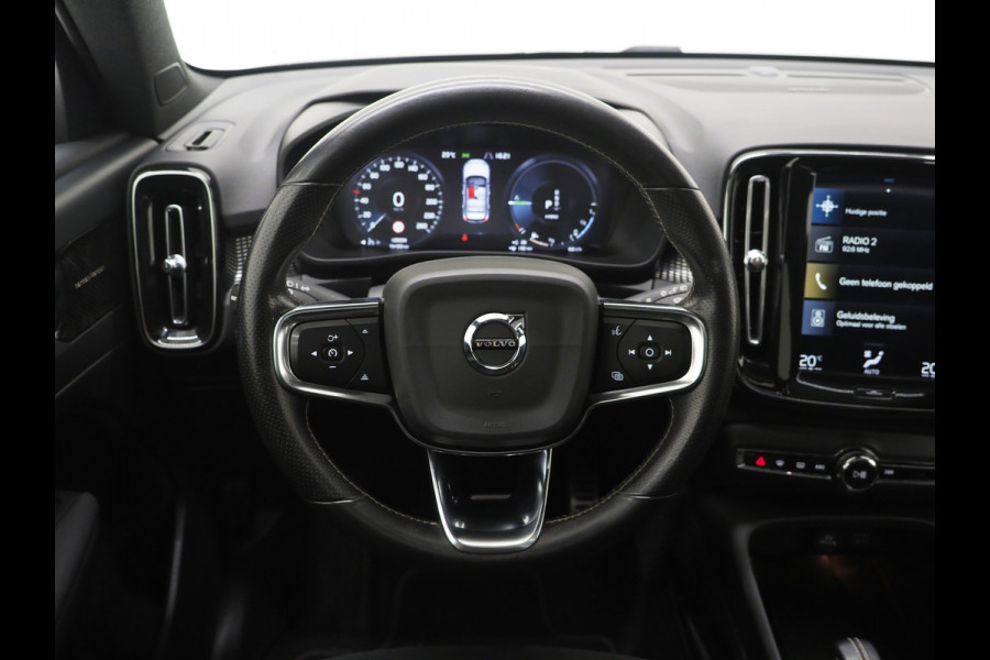 Volvo XC40 1.5 T5 Recharge R-Design | Panoramadak | Trekhaak | Harman/Kardon | Camera | Keyless | Zwarte Hemel | Carplay