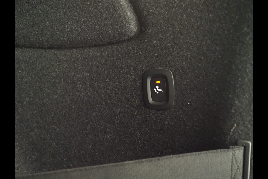 Volvo XC40 1.5 T5 Recharge R-Design | Panoramadak | Trekhaak | Harman/Kardon | Camera | Keyless | Zwarte Hemel | Carplay