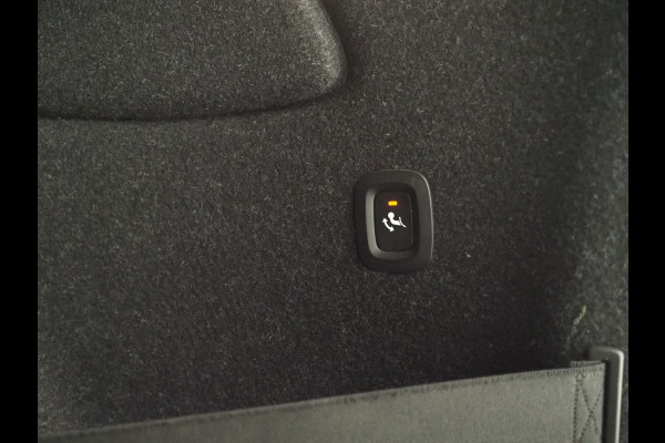 Volvo XC40 1.5 T5 Recharge R-Design | Panoramadak | Trekhaak | Harman/Kardon | Camera | Keyless | Zwarte Hemel | Carplay