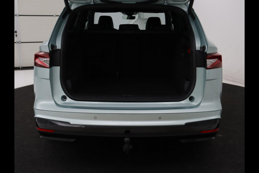 Škoda ENYAQ iV 80 Founders Edition Silver | SOH 90% | Trekhaak | Matrix LED | Carplay | Camera | Stuurverwarming | Keyless | Navigatie