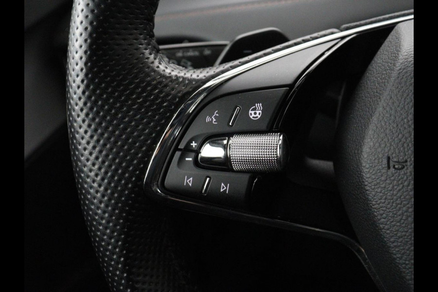 Škoda ENYAQ iV 80 Founders Edition Silver | SOH 90% | Trekhaak | Matrix LED | Carplay | Camera | Stuurverwarming | Keyless | Navigatie