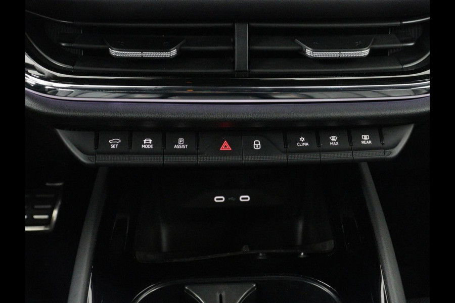 Škoda ENYAQ iV 80 Founders Edition Silver | SOH 90% | Trekhaak | Matrix LED | Carplay | Camera | Stuurverwarming | Keyless | Navigatie