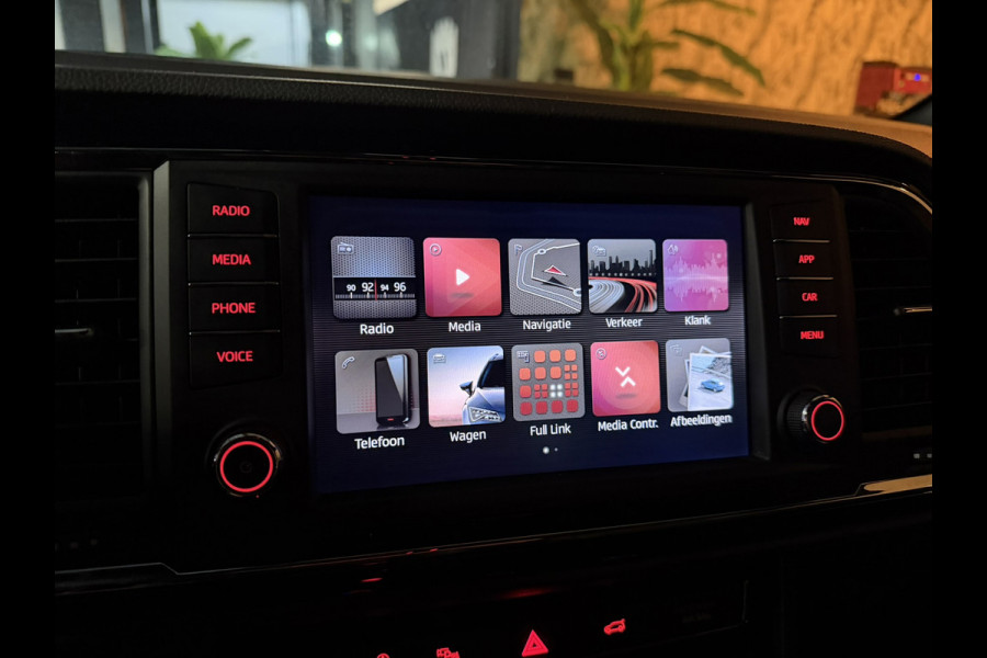 CUPRA Ateca 2.0 TSI 4DRIVE Garantie Elek Trekhaak Carplay 360 Camera Beats Elek Achterklep Keyless ACC StoelVW Led Dab Rijklaar