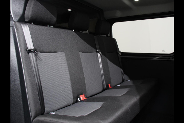 Renault Trafic 2.0 Blue dCi 150PK T30 L2H1 Advance Automaat Dubbele cabine Navigatie Airco Lichtmetalen velgen Betimmering Trekhaak Camera Parkeer sensoren Dab