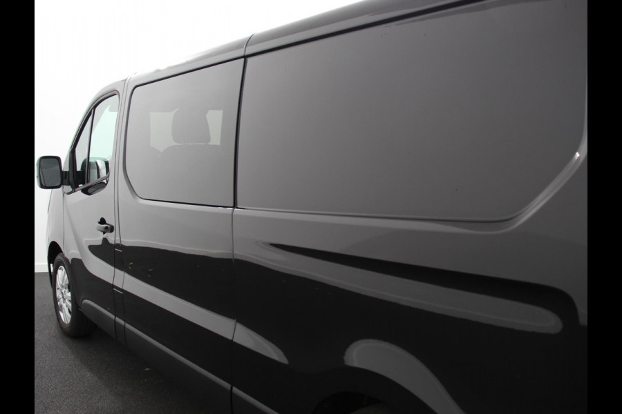 Renault Trafic 2.0 Blue dCi 150PK T30 L2H1 Advance Automaat Dubbele cabine Navigatie Airco Lichtmetalen velgen Betimmering Trekhaak Camera Parkeer sensoren Dab