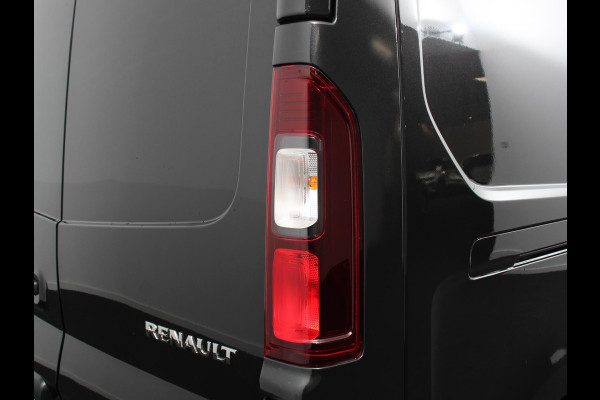 Renault Trafic 2.0 Blue dCi 150PK T30 L2H1 Advance Automaat Dubbele cabine Navigatie Airco Lichtmetalen velgen Betimmering Trekhaak Camera Parkeer sensoren Dab
