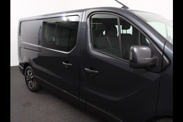 Renault Trafic 2.0 Blue dCi 150 Automaat L2H1 Adv. Dubbele Cabine Navigatie Airco Lichtmetalen velgen Betimmering Trekhaak Camera Parkeer sensoren Dab