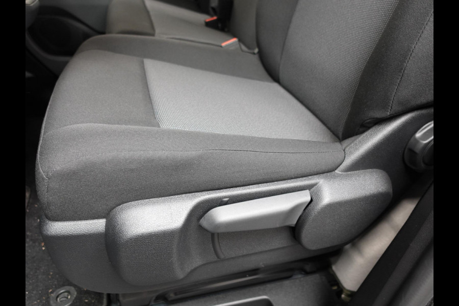 Peugeot e-Expert Long Premium 75 kWh 3-zits Automaat Airco Navi