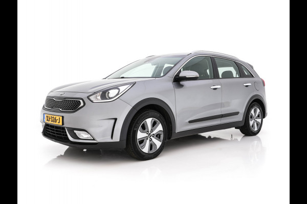 Kia Niro 1.6 GDi Hybrid ExecutiveLine Eco-Hybrid (INCL-BTW) Aut. *LEATHER-FABRIC | NAVI-FULLMAP | KEYLESS | CAMERA | COMFORTSEATS | DIGI-COCKPIT | LANE-ASSIST | ECC | CARPLAY | PDC | TOWBAR | 16''ALU*