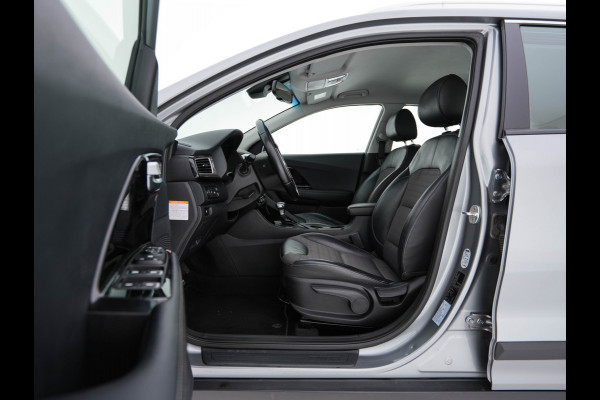 Kia Niro 1.6 GDi Hybrid ExecutiveLine Eco-Hybrid (INCL-BTW) Aut. *LEATHER-FABRIC | NAVI-FULLMAP | KEYLESS | CAMERA | COMFORTSEATS | DIGI-COCKPIT | LANE-ASSIST | ECC | CARPLAY | PDC | TOWBAR | 16''ALU*