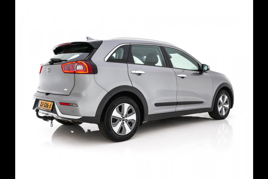 Kia Niro 1.6 GDi Hybrid ExecutiveLine Eco-Hybrid (INCL-BTW) Aut. *LEATHER-FABRIC | NAVI-FULLMAP | KEYLESS | CAMERA | COMFORTSEATS | DIGI-COCKPIT | LANE-ASSIST | ECC | CARPLAY | PDC | TOWBAR | 16''ALU*