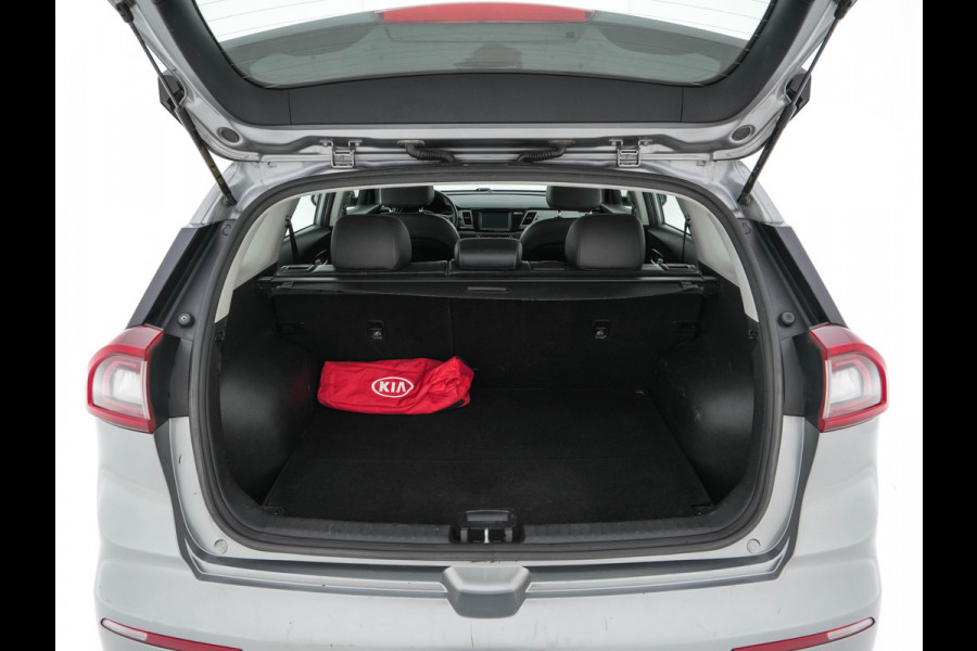 Kia Niro 1.6 GDi Hybrid ExecutiveLine Eco-Hybrid (INCL-BTW) Aut. *LEATHER-FABRIC | NAVI-FULLMAP | KEYLESS | CAMERA | COMFORTSEATS | DIGI-COCKPIT | LANE-ASSIST | ECC | CARPLAY | PDC | TOWBAR | 16''ALU*