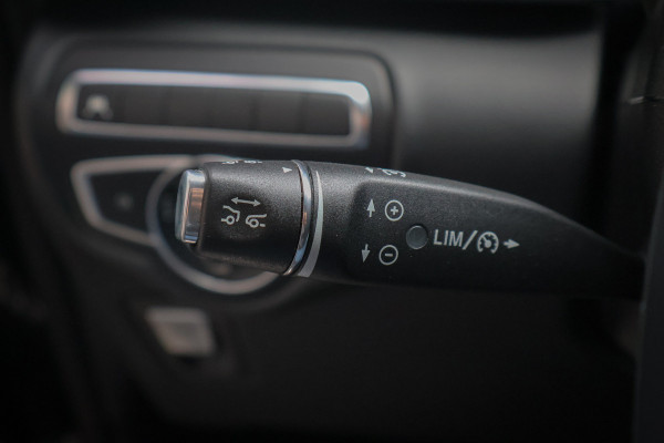 Mercedes-Benz V-Klasse 300d Extra Lang DC Avantgarde Edition AMG | AIRMATIC LUCHTVERING | FACELIFT | STOELVERWARMING | DISTRONIC PLUS ADAPTIVE CRUISE |