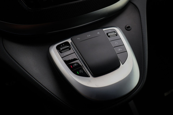 Mercedes-Benz V-Klasse 300d Extra Lang DC Avantgarde Edition AMG | AIRMATIC LUCHTVERING | FACELIFT | STOELVERWARMING | DISTRONIC PLUS ADAPTIVE CRUISE |