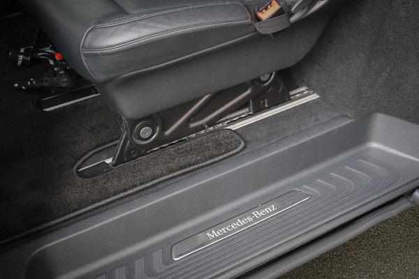 Mercedes-Benz V-Klasse 300d Extra Lang DC Avantgarde Edition AMG | AIRMATIC LUCHTVERING | FACELIFT | STOELVERWARMING | DISTRONIC PLUS ADAPTIVE CRUISE |
