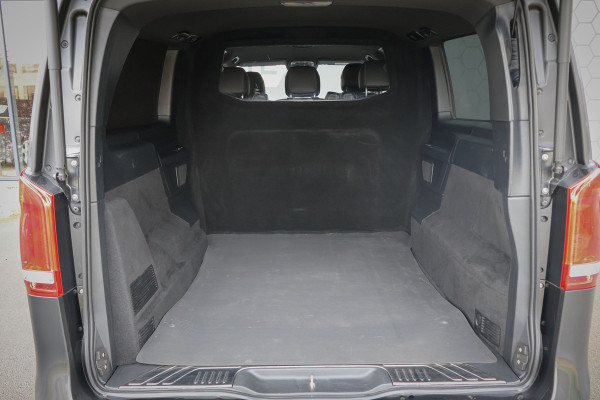 Mercedes-Benz V-Klasse 300d Extra Lang DC Avantgarde Edition AMG | AIRMATIC LUCHTVERING | FACELIFT | STOELVERWARMING | DISTRONIC PLUS ADAPTIVE CRUISE |