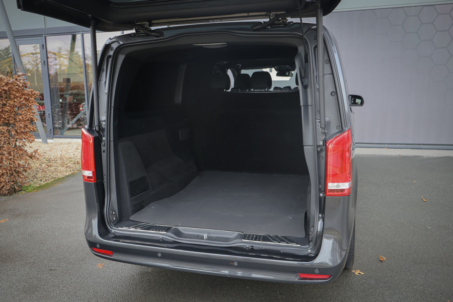 Mercedes-Benz V-Klasse 300d Extra Lang DC Avantgarde Edition AMG | AIRMATIC LUCHTVERING | FACELIFT | STOELVERWARMING | DISTRONIC PLUS ADAPTIVE CRUISE |