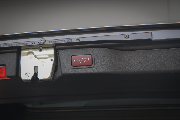 Mercedes-Benz V-Klasse 300d Extra Lang DC Avantgarde Edition AMG | AIRMATIC LUCHTVERING | FACELIFT | STOELVERWARMING | DISTRONIC PLUS ADAPTIVE CRUISE |