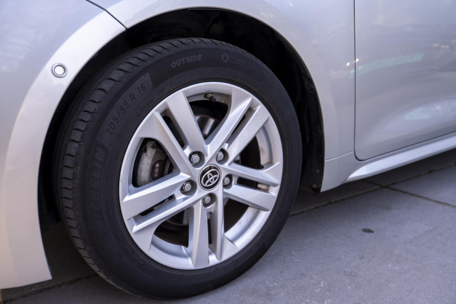 Toyota Corolla 1.8 Hybrid Business Plus | Navigatie | Camera | Clima