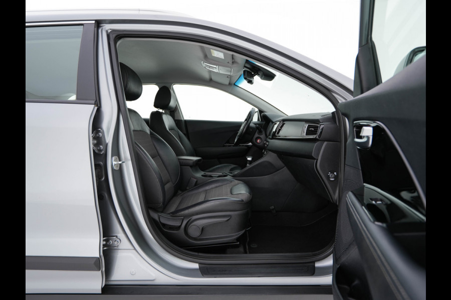 Kia Niro 1.6 GDi Hybrid ExecutiveLine Eco-Hybrid (INCL-BTW) Aut. *LEATHER-FABRIC | NAVI-FULLMAP | KEYLESS | CAMERA | COMFORTSEATS | DIGI-COCKPIT | LANE-ASSIST | ECC | CARPLAY | PDC | TOWBAR | 16''ALU*