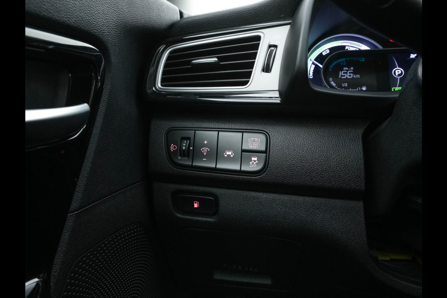 Kia Niro 1.6 GDi Hybrid ExecutiveLine Eco-Hybrid (INCL-BTW) Aut. *LEATHER-FABRIC | NAVI-FULLMAP | KEYLESS | CAMERA | COMFORTSEATS | DIGI-COCKPIT | LANE-ASSIST | ECC | CARPLAY | PDC | TOWBAR | 16''ALU*