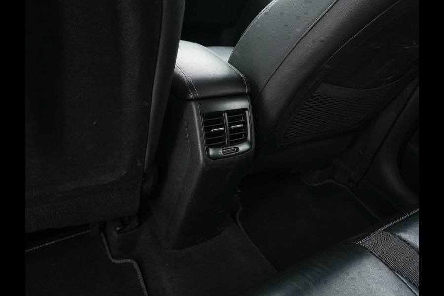 Kia Niro 1.6 GDi Hybrid ExecutiveLine Eco-Hybrid (INCL-BTW) Aut. *LEATHER-FABRIC | NAVI-FULLMAP | KEYLESS | CAMERA | COMFORTSEATS | DIGI-COCKPIT | LANE-ASSIST | ECC | CARPLAY | PDC | TOWBAR | 16''ALU*