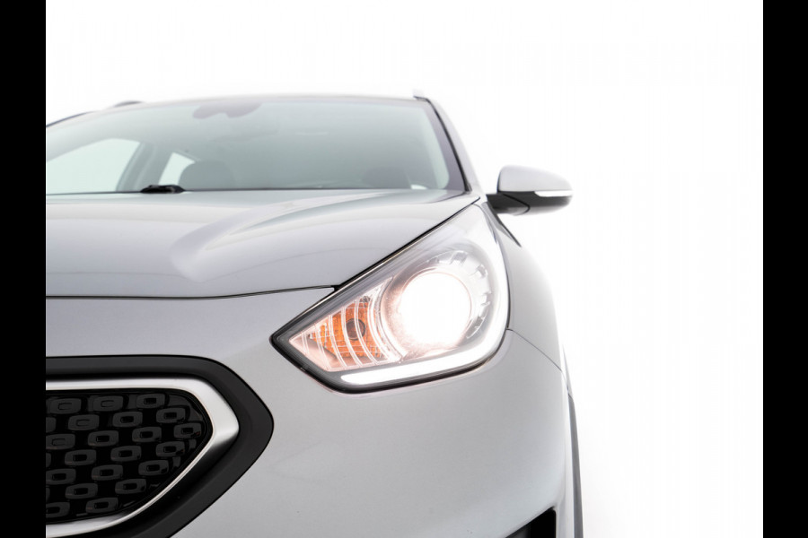 Kia Niro 1.6 GDi Hybrid ExecutiveLine Eco-Hybrid (INCL-BTW) Aut. *LEATHER-FABRIC | NAVI-FULLMAP | KEYLESS | CAMERA | COMFORTSEATS | DIGI-COCKPIT | LANE-ASSIST | ECC | CARPLAY | PDC | TOWBAR | 16''ALU*